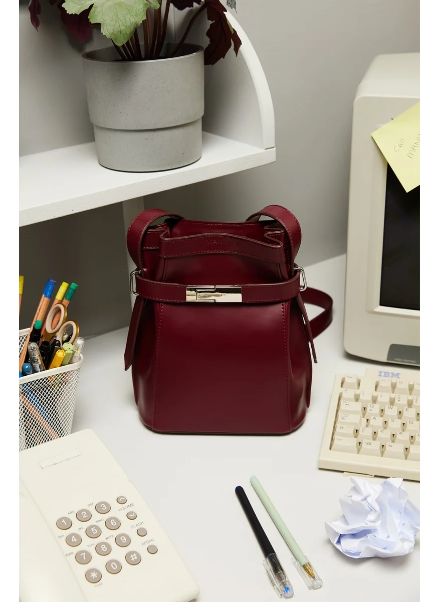 مانوكا Milo Leather Baguette Bag Claret Red