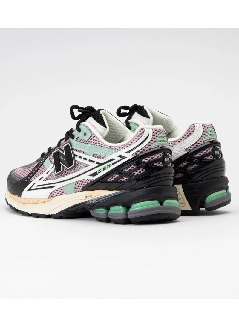 New Balance 1906 Sneakers