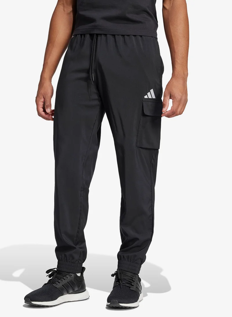 اديداس بنطلون رياضي كارجو بشعار أساسي صغير