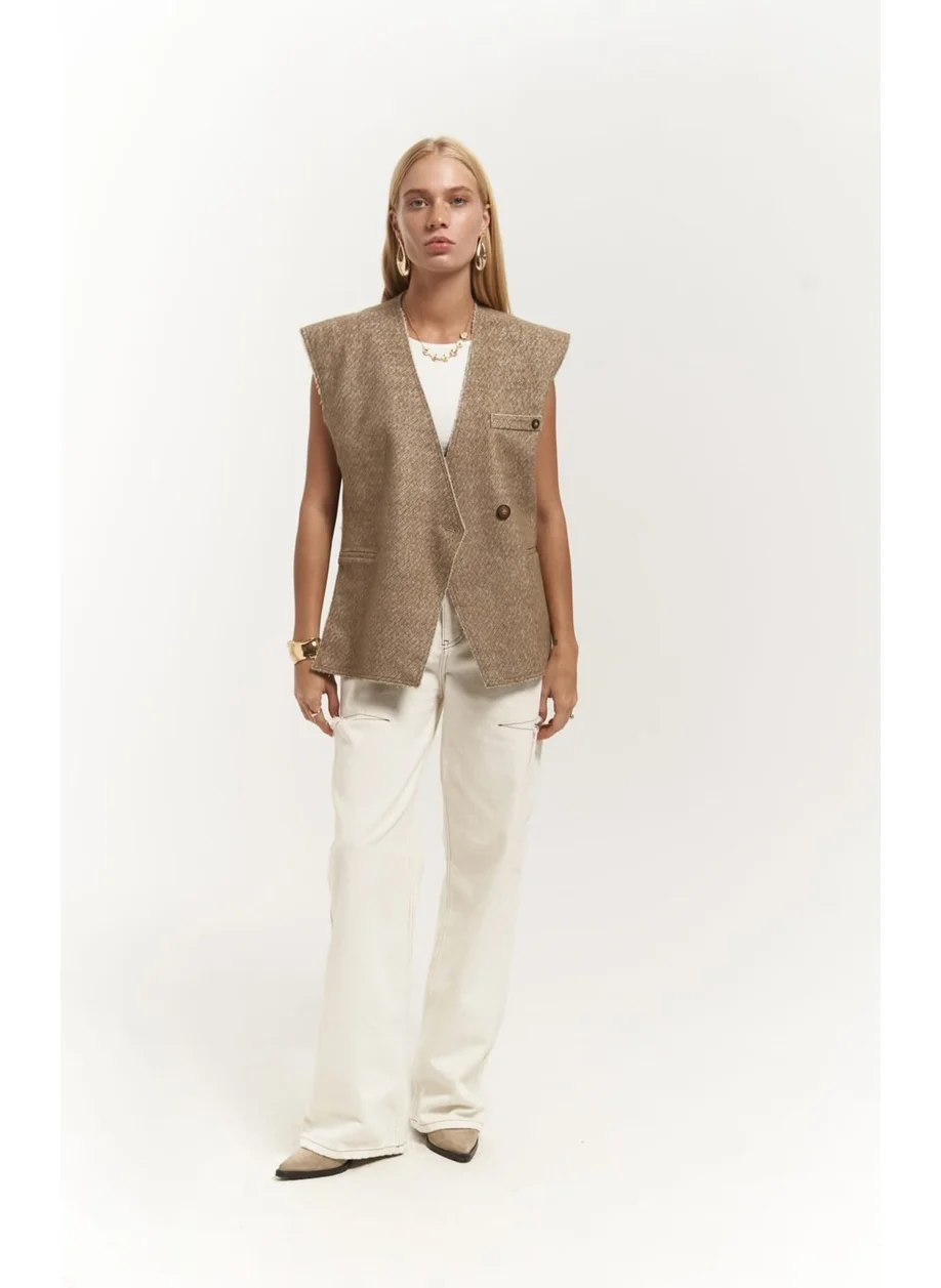 Mai Collection Faven Beige Side Slit Detail Vest