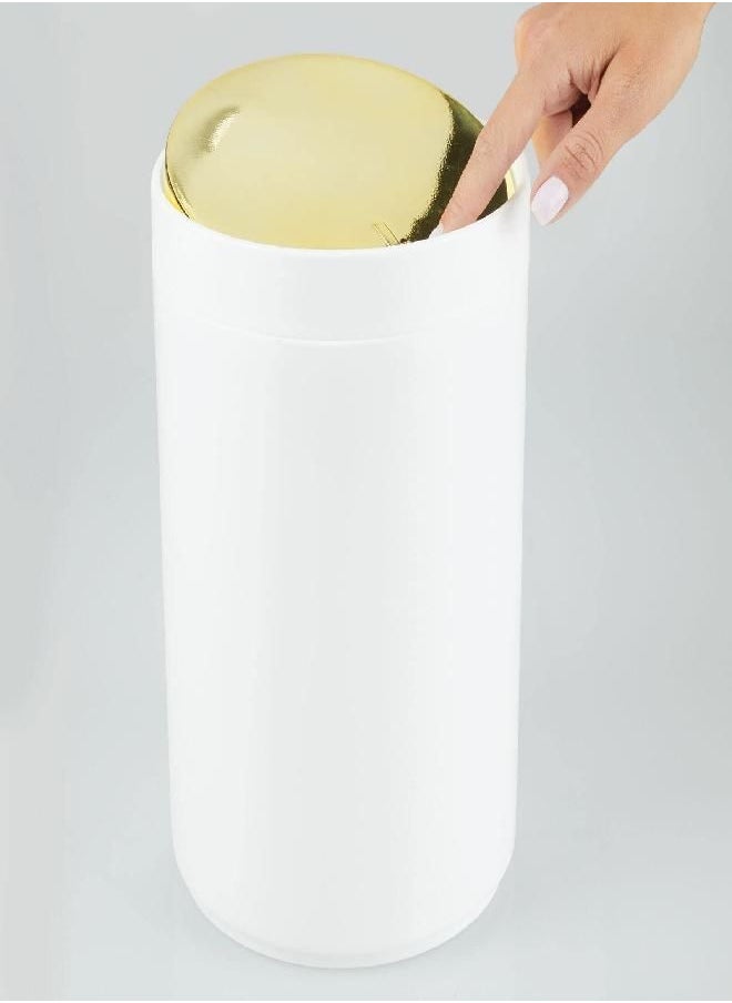 mDesign Small Round Plastic Trash Can Wastebasket, Garbage Container Bin with Swing Top Lid - for Bathrooms, Kitchens, Home Offices - 1.3 Gallon/5 Liter - White/Gold - pzsku/Z8B4108A6FA7D136AEE98Z/45/_/1692791432/83783dab-7124-448f-96f5-be09f86596ec