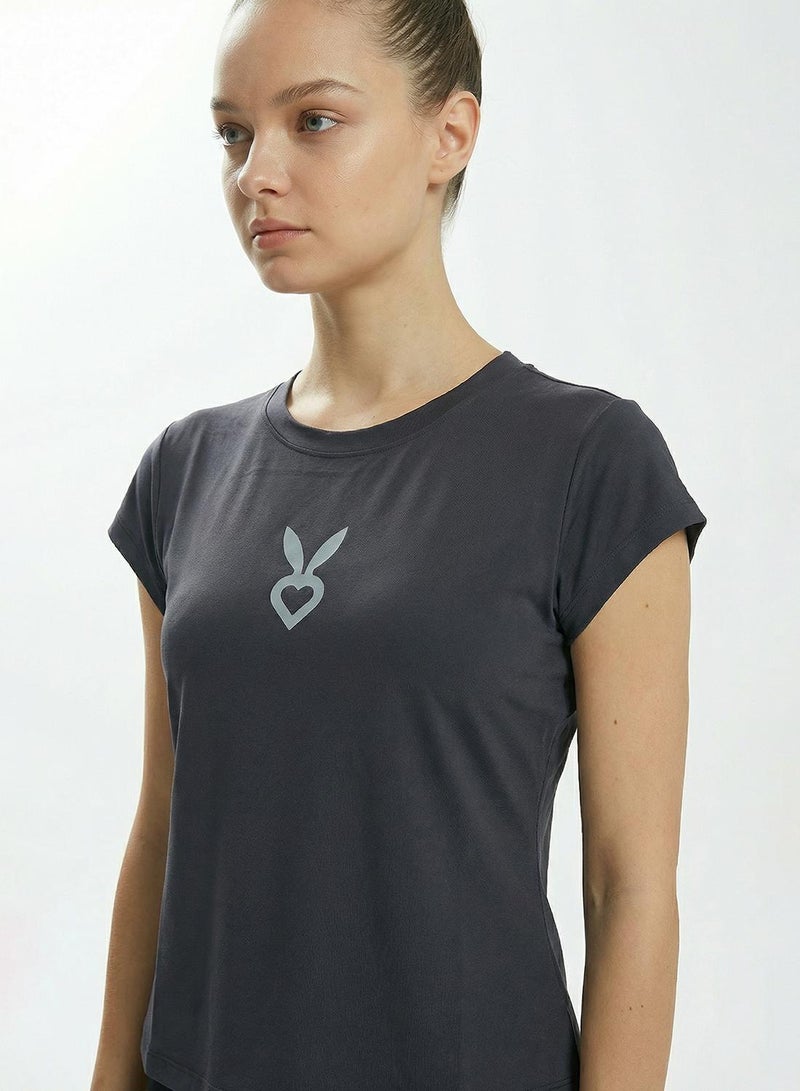 Cardio Bunny تي شيرت نسائي بقصة جسم محددة وملائمة ضيقة - Image 5