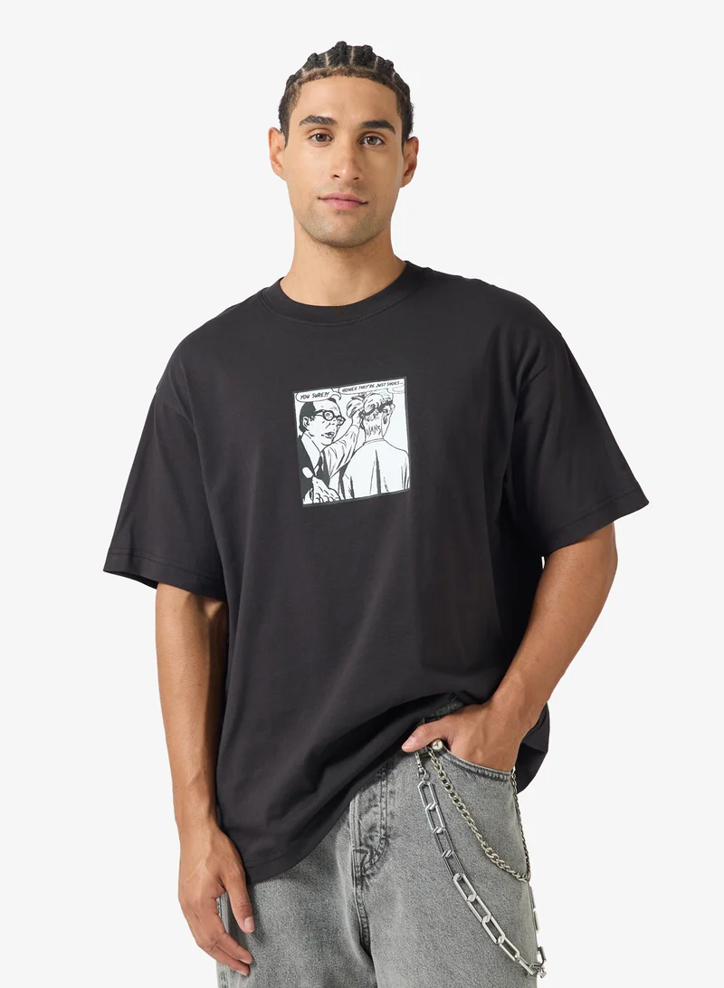 فانز They Are Just Shoes Loose T-Shirt