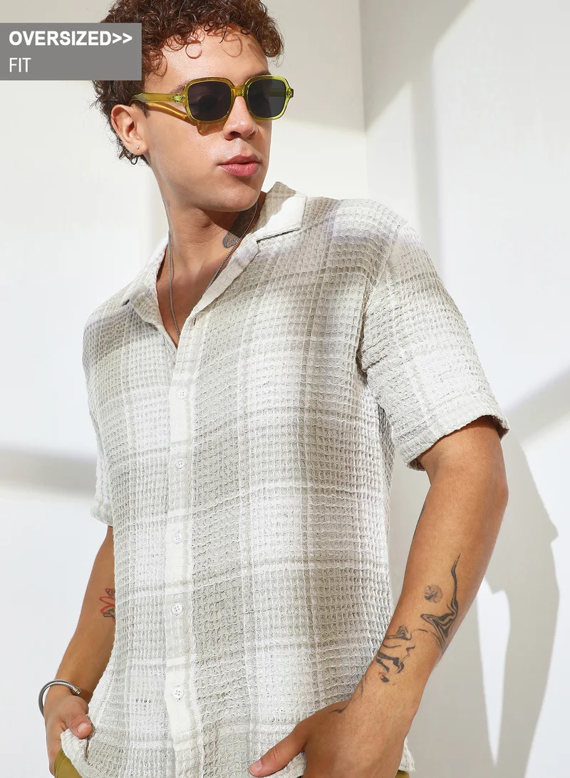 Campus Sutra Campus Sutra Men's Greige & Ivory White Buffalo Check Oversized Shirt For Casual Wear | Cuban Collar | Short Sleeve | Button Closure | Oversized Shirt Crafted With Comfort Fit For Everyday Wear