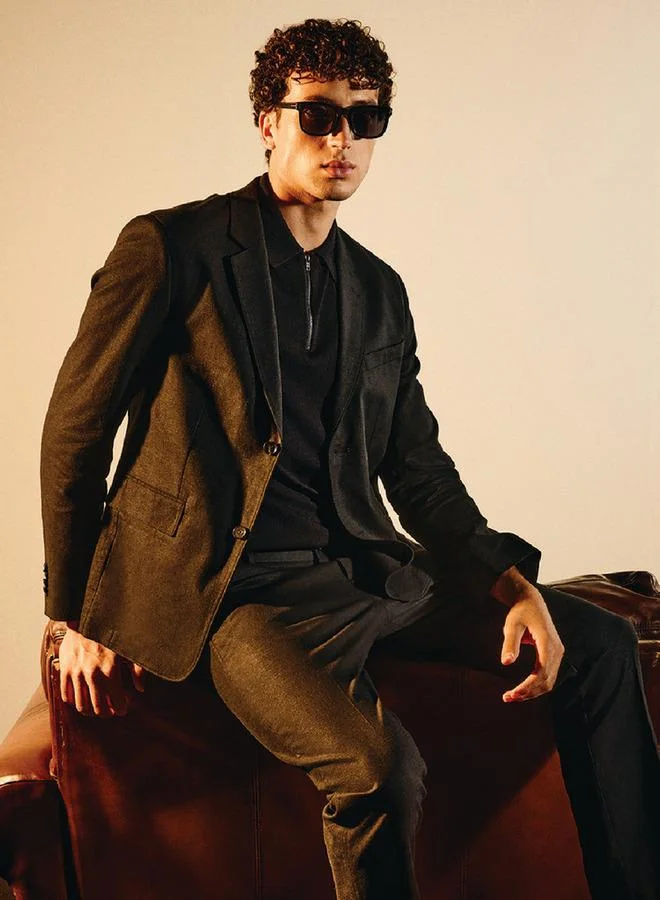 Iconic Textured Linen Blend Blazer with Button Closure and Pockets