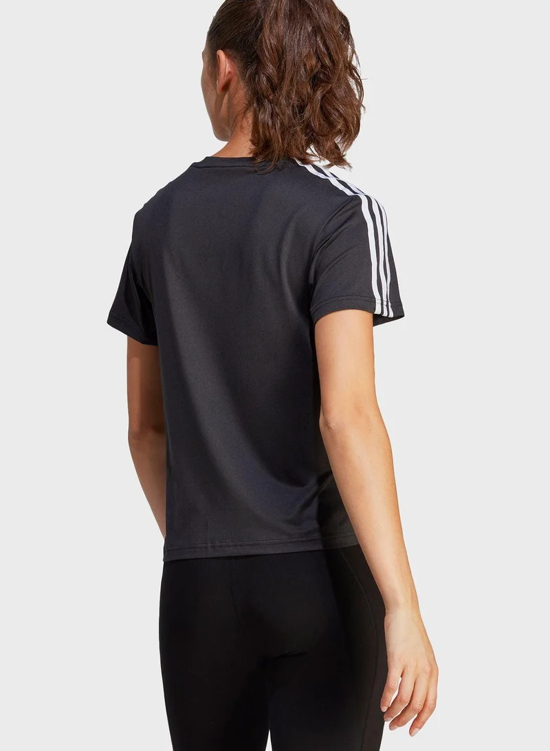 اديداس تيشيرت نسائي أساسي للتمارين الرياضية بتقنية ايروريدي وثلاث خطوط