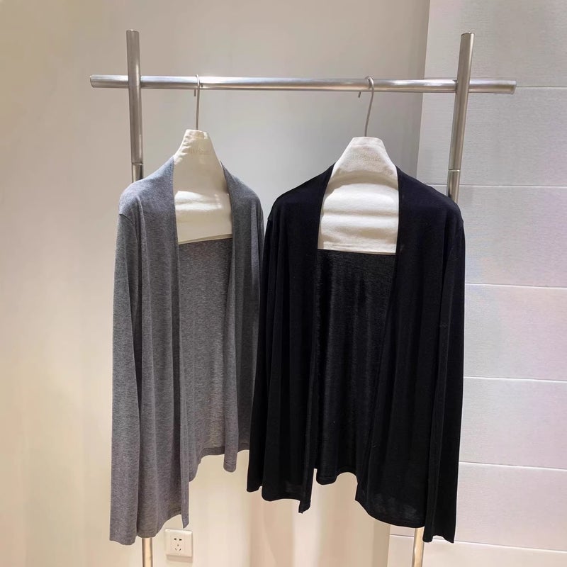 Women's Solid Color Thin Long Sleeve Cardigan - Image 1