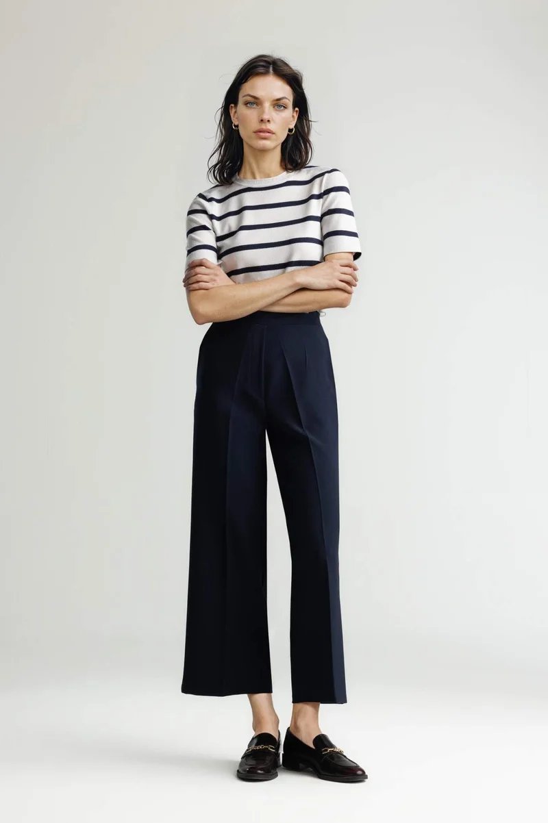 ديفاكتو Fitted Crew Neck Striped Knitwear T-Shirt