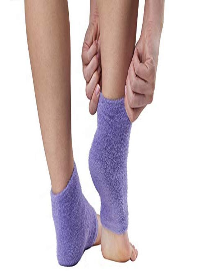NatraCure Moisturizing Gel Heel Sleeves And Gloves (For Dry Heels, Cracked Heels, Dry Hands And Cuticles, Dry Skin) Color: Lavender - Image 2