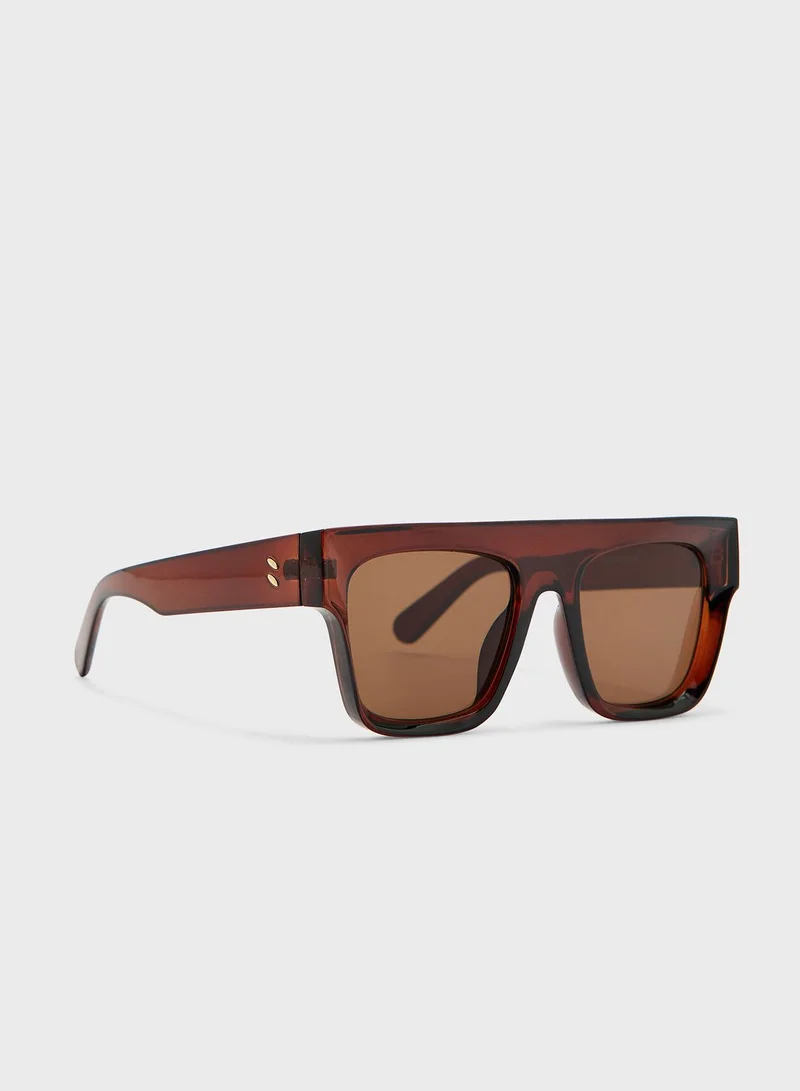 Seventy Five Casual Wayfarer Sunglasses