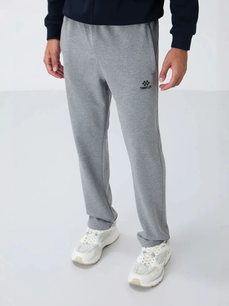 تومي لايف TOMMY Men's Slim-fit Straight-leg Sweatpants