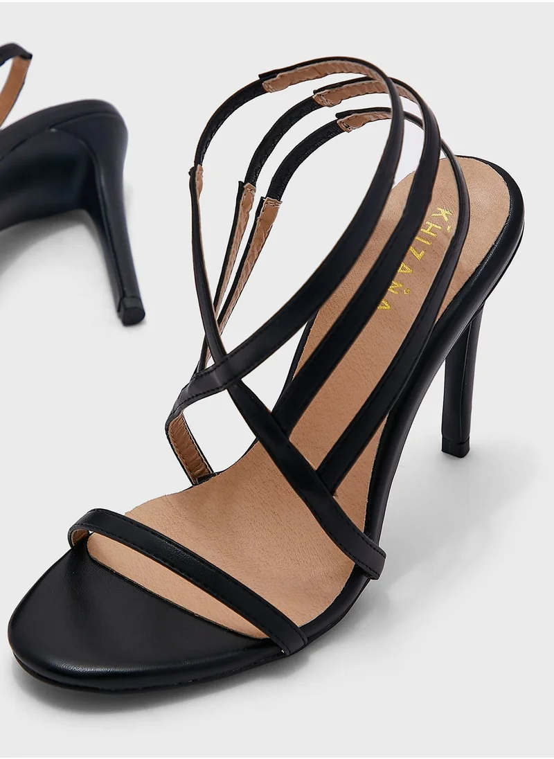 Khizana Metallic Trim Satin Pointed Pump