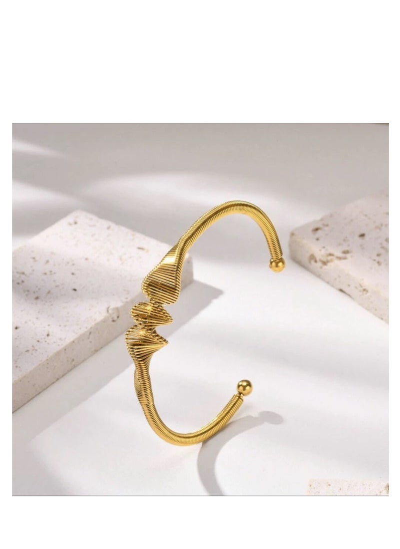 Generic - High quality gold women's bracelet - Image 1