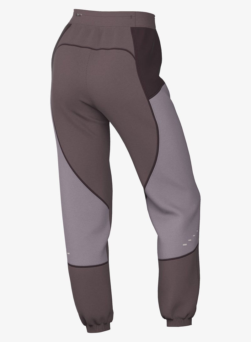Nike Swift Uv Repel Mid-Rise Sweatpants - Image 2