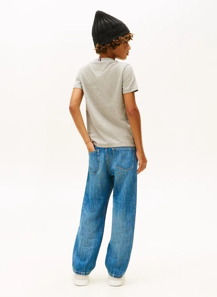 تومي هيلفيغر تيشيرت  مطبوع بتأثير باهت للأطفال