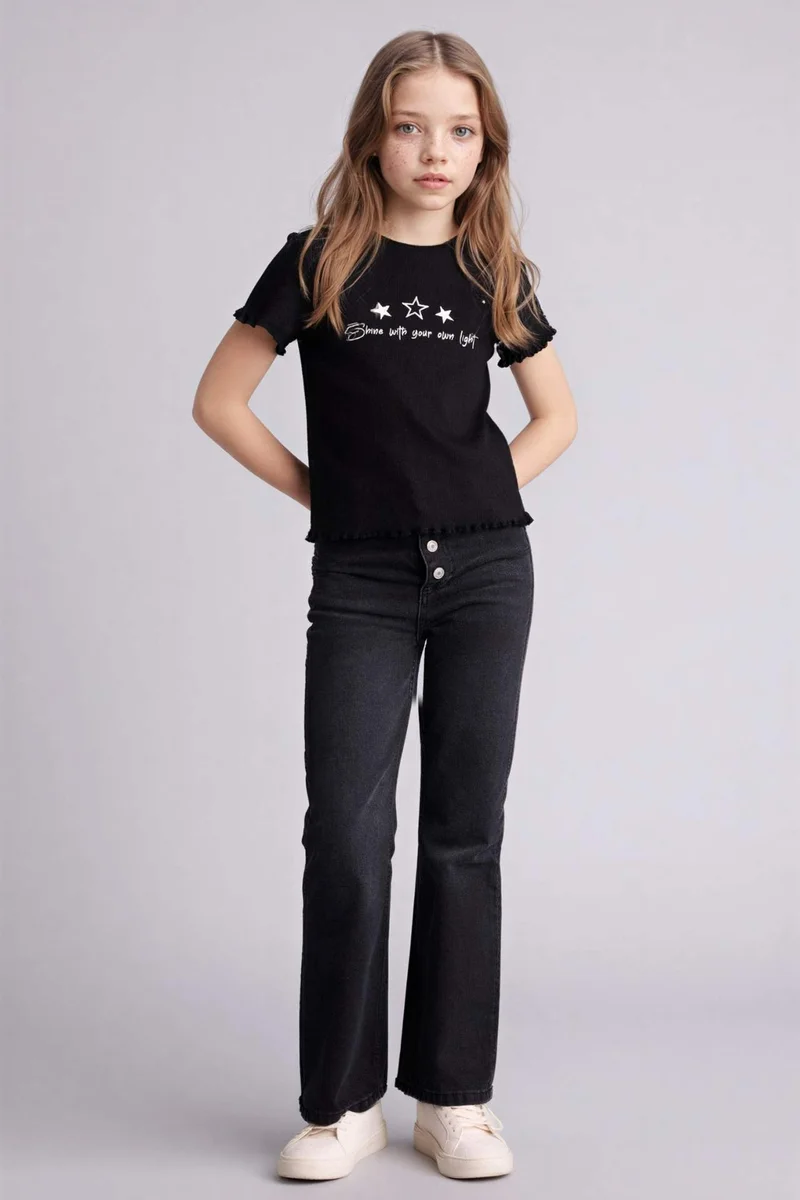 ديفاكتو Girl Slim Fit Slogan Pattern Short Sleeve T-Shirt