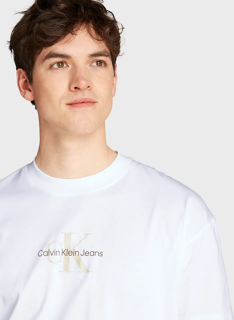 كالفن كلاين جينز Textured Monologo Boyfriend Tee