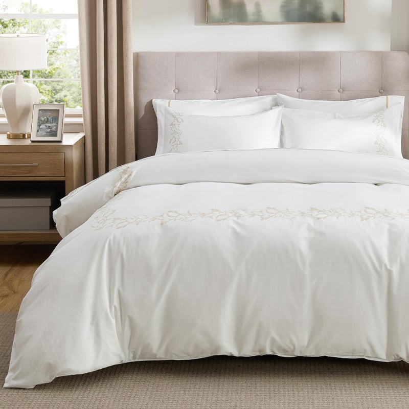 Bedsure Luxury Hotel Duvet Cover Queen Size, 100% White Cotton Curly Frame Bedding Set, Includes 1 Duvet Cover (230 cm x 230 cm) with Zipper Closure & 2 Pillow Shams (50 cm x 66 cm), No Comforter Filling included - Image 1