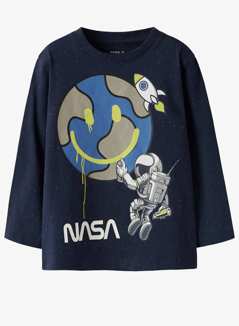 نيم ات تيشيرت للأطفال بياقة مستديرة بطبعة ناسا