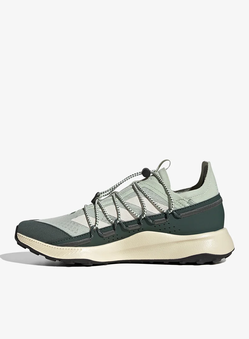adidas تيريكس فويجر 21