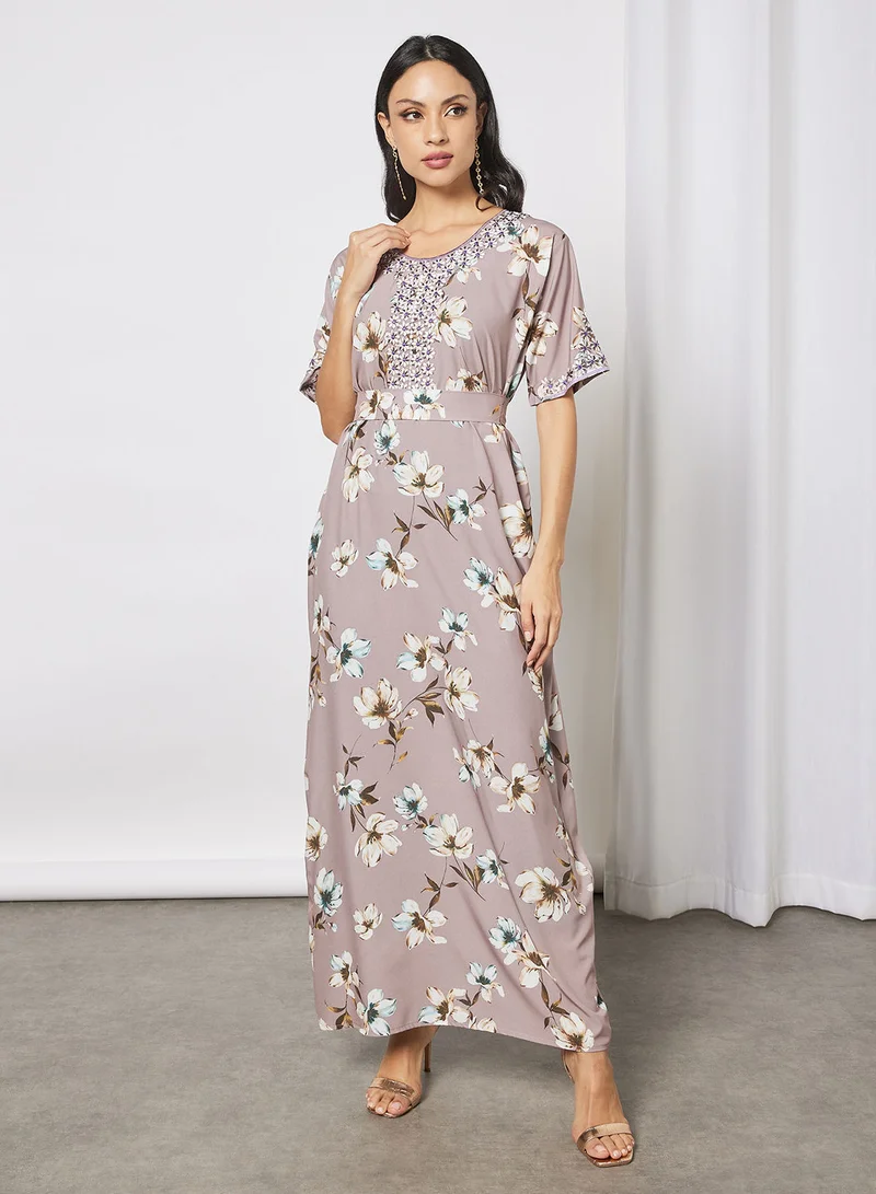 Hayat Floral Jalabiya With Flower Patterned Embroidery