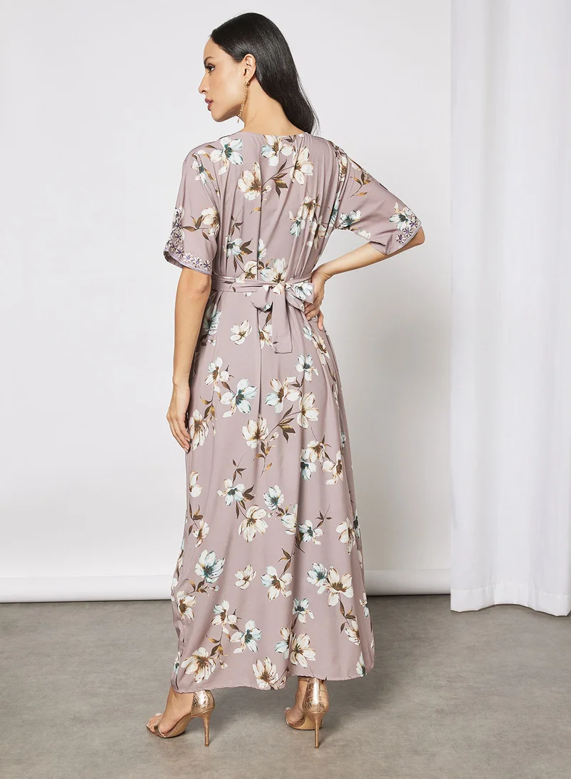 Hayat Floral Jalabiya With Flower Patterned Embroidery