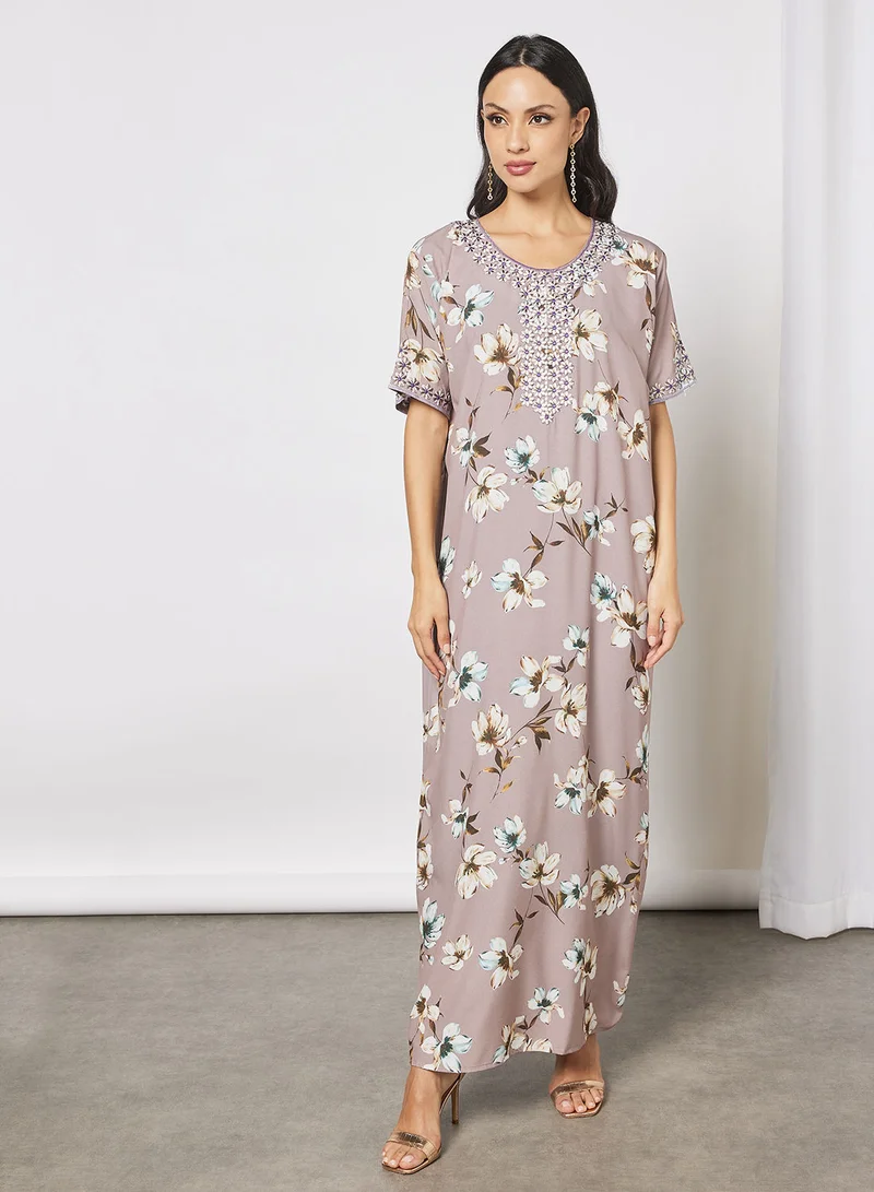 Hayat Floral Jalabiya With Flower Patterned Embroidery