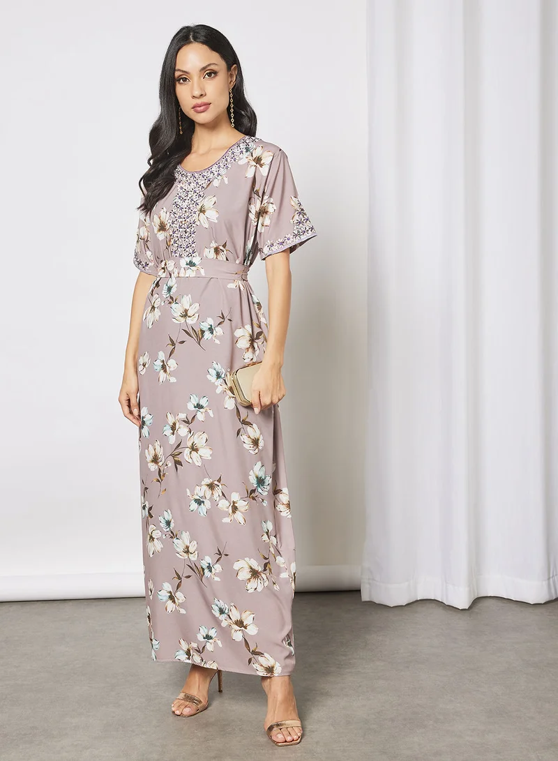 Hayat Floral Jalabiya With Flower Patterned Embroidery