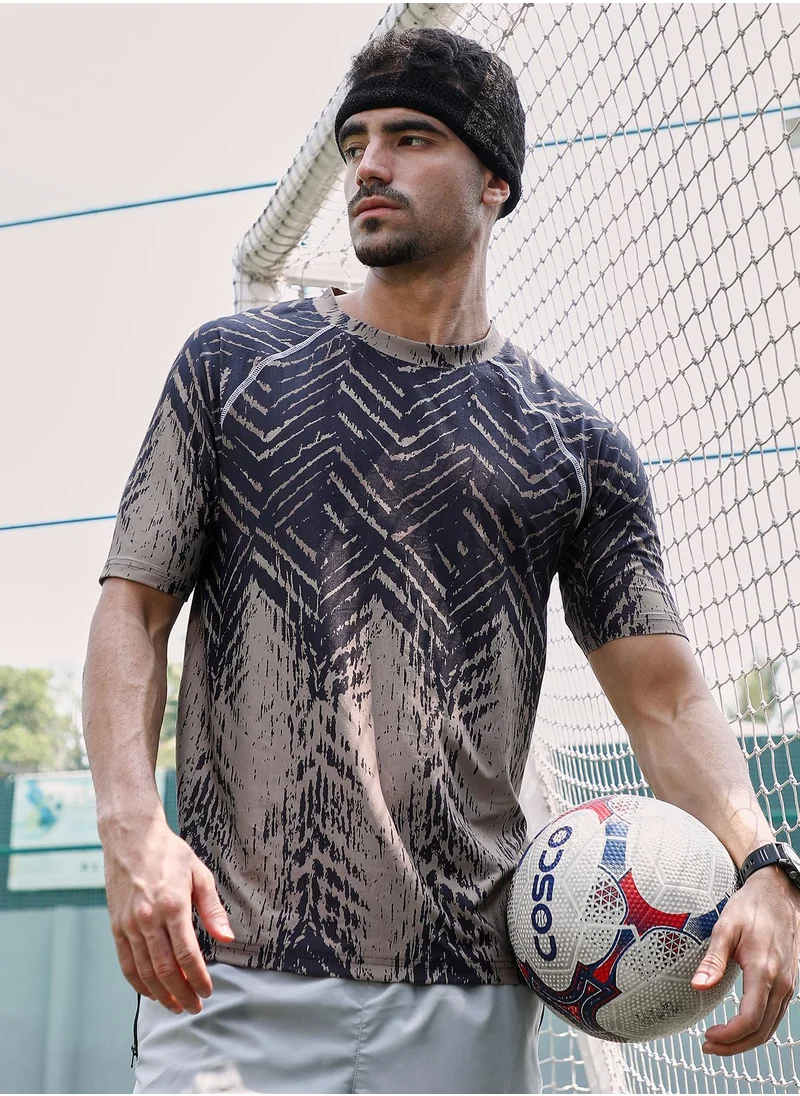 Campus Sutra Campus Sutra Men's Charcoal Black Faded-Chevron Activewear T-Shirt For Casual Wear | V-Neck | Short Sleeves | Jersey T-Shirt Crafted With Comfort Fit For Everyday Wear