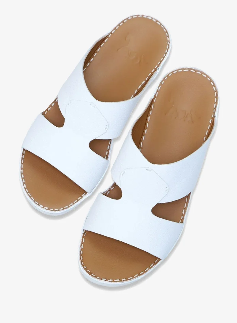 بيت الثوب صندل أساسي