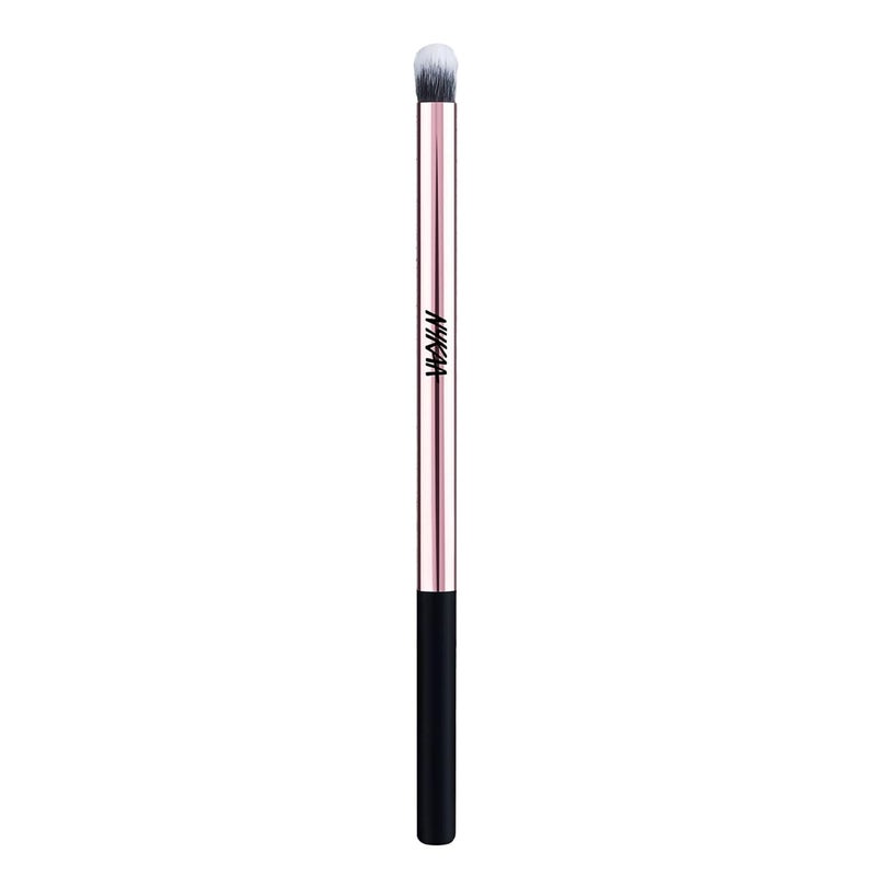 Nykaa BlendPro Eyeshadow Blending Makeup Brush - Image 1