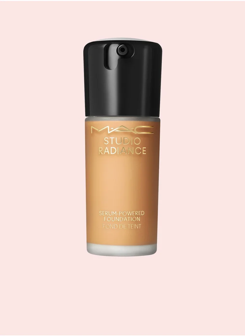 MAC Cosmetics Studio Radiance Serum Powered Foundation - NC45