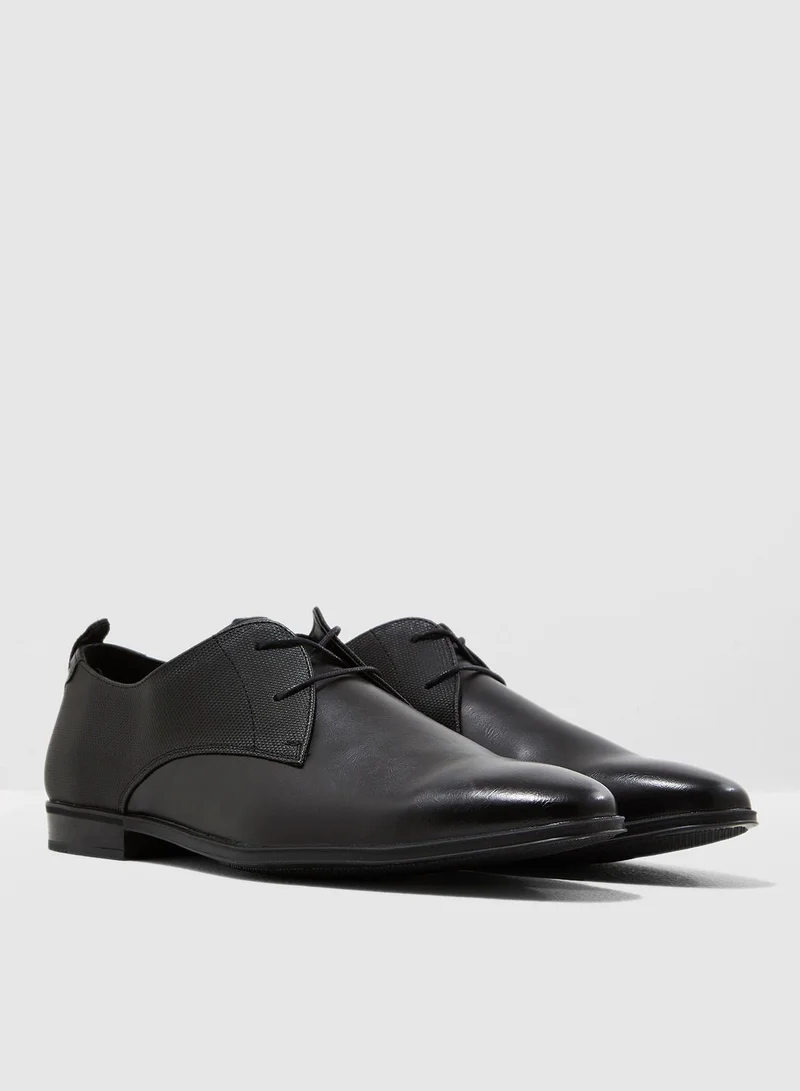 CALL IT SPRING Zalith Lace ups