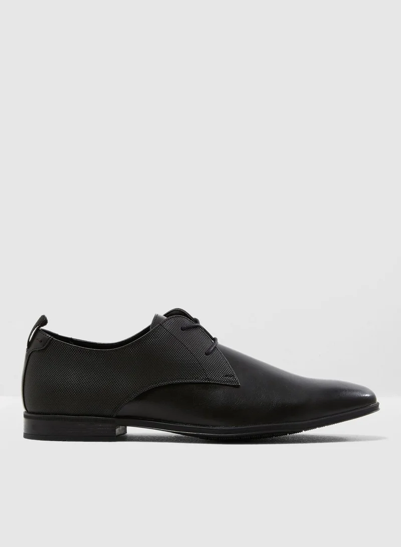 CALL IT SPRING Zalith Lace ups