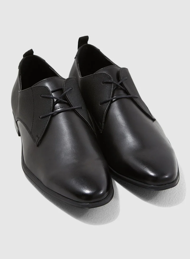 CALL IT SPRING Zalith Lace ups