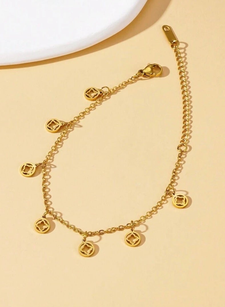 إيكوال اسوارة نسائية أنيقة وعالية الجودة مصنوعة من الاستانلس ستيل مطلية باللون الذهبي - Image 3