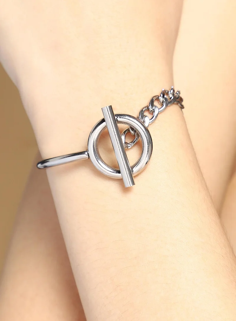 SOHI Women The Interlock-Bar Chain Bracelet | Metallic  Colour | One-Size | Metallic Alloy Material | Lobster Clasp Closure | Bracelet For Casual & Evening Wear