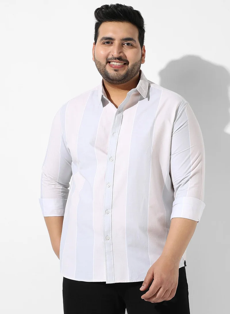 انستافاب بلس قميص كاجوال مخطط باللونين الأبيض والأزرق للرجال