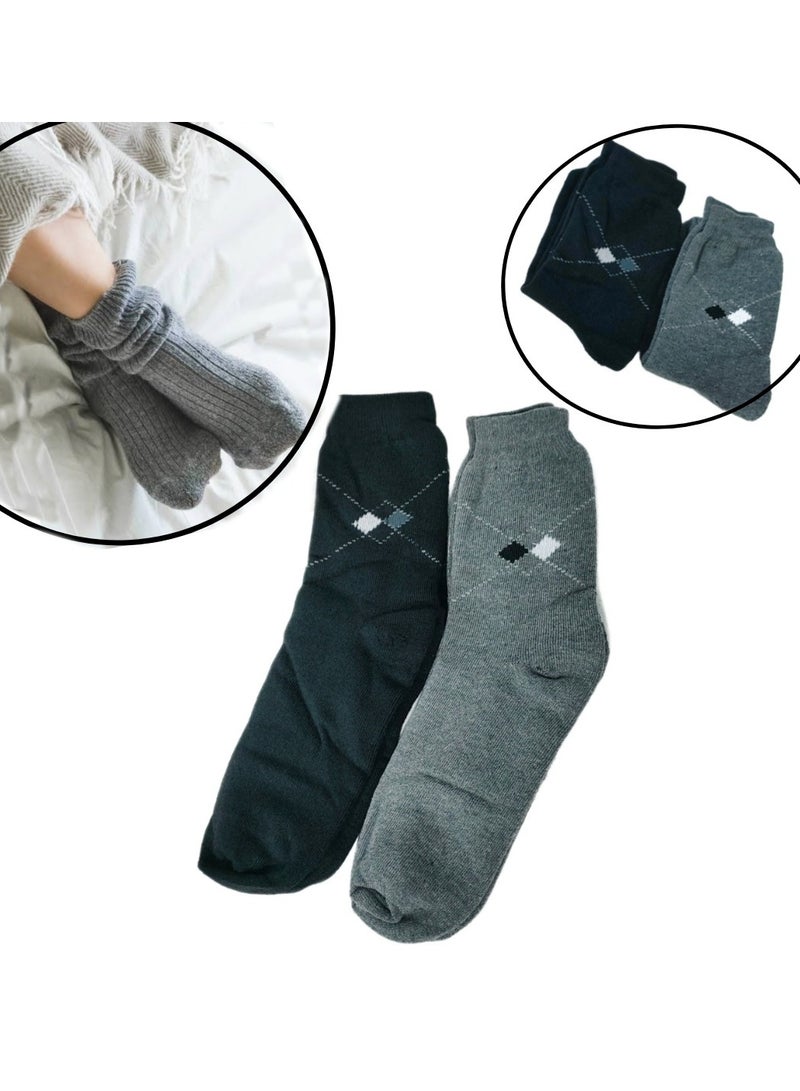 2 Pairs of socks, The warmest socks for cold feet: Heat up your winter adventure  - Image 1