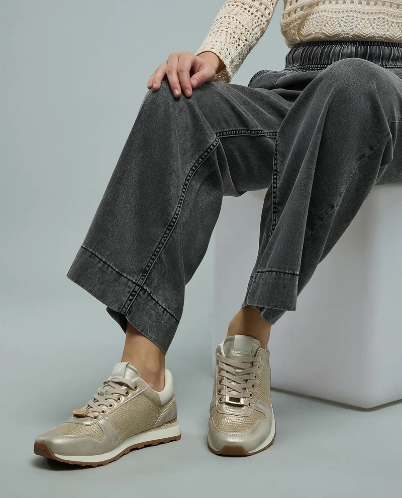 أر أند بي Textured Lace Up Sneakers