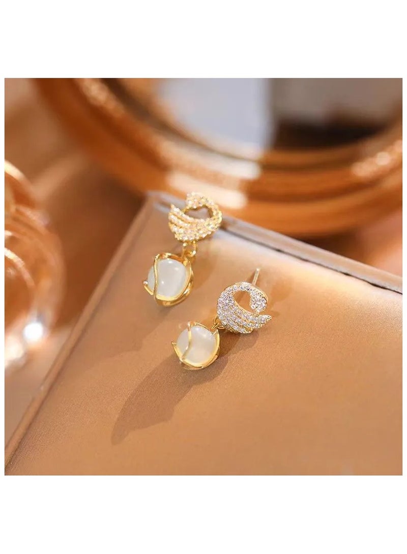 2pcs Swan Stud Earrings with Accents - Golden-Tone Elegant Jewelry for Women, Trendy Korean-Inspired Gift for Womens & Girls, Stylish Fashion Earrings, Sophisticated Style, Highend Accessories  - Image 3