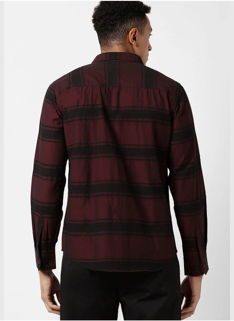 Campus Sutra Men's Striped Casual Shirt