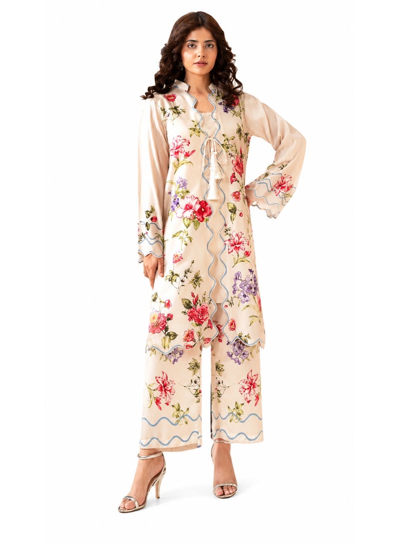 طقم كورتا وبنطال طويل كريمي بطبعة زهور - Image 1