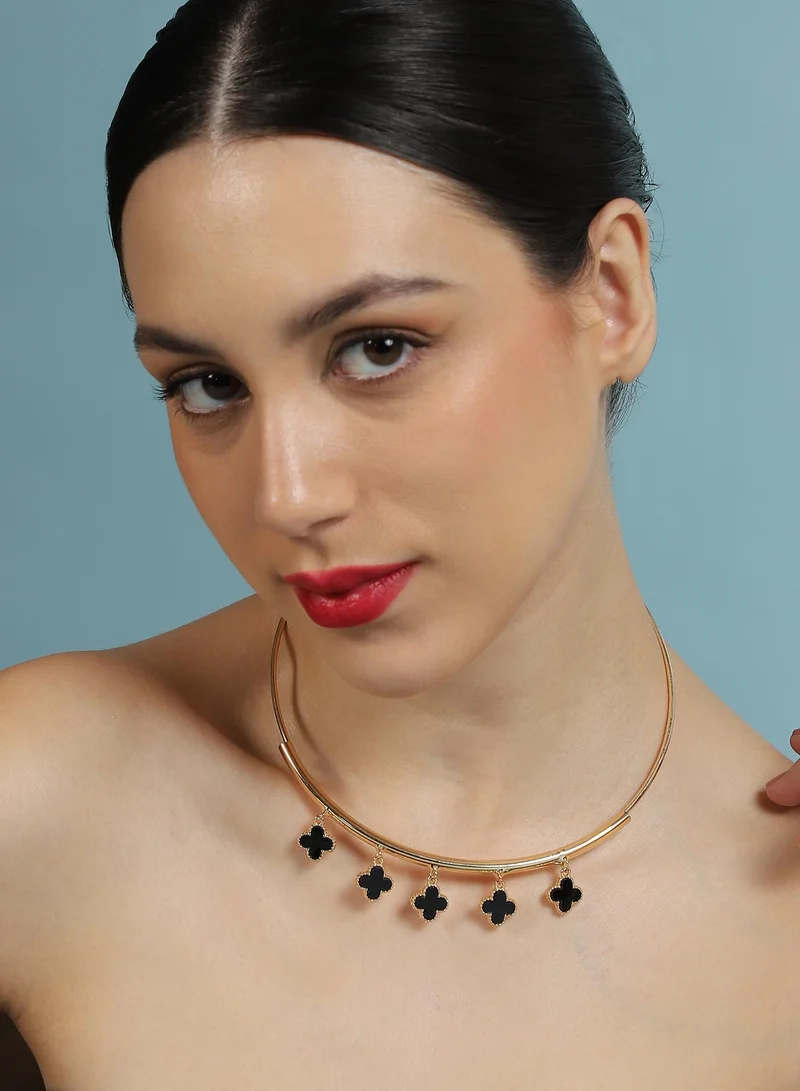 SOHI  Women The Clover-Charm Collar Necklace | California  Colour | One-Size | Metallic Alloy Material | Lobster Clasp Closure | Necklace For Casual & Evening Wear for Women | Best Price UAE