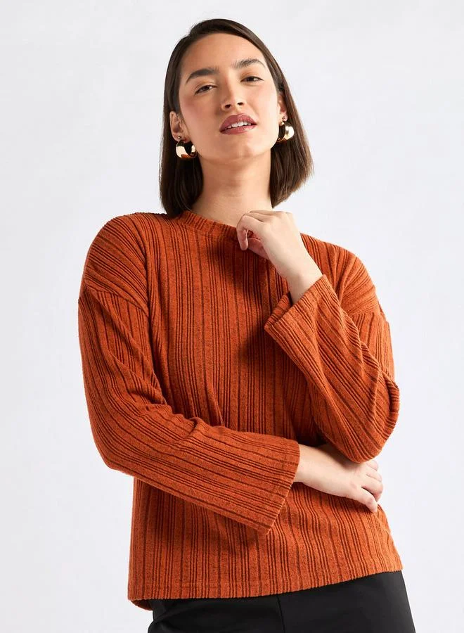 سبلاش فيڤ كنزة مضلعة بأكمام طويلة وياقة عالية