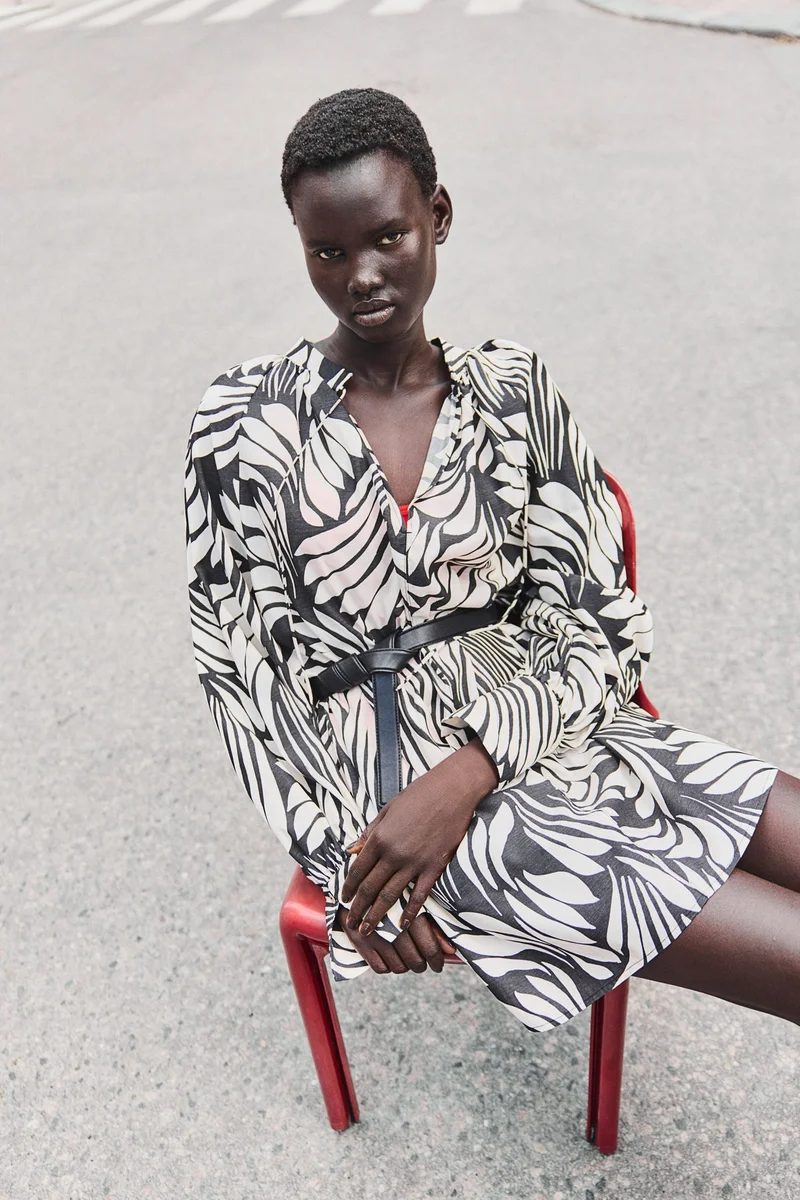 H&M Oversized Tie-Detail Dress
