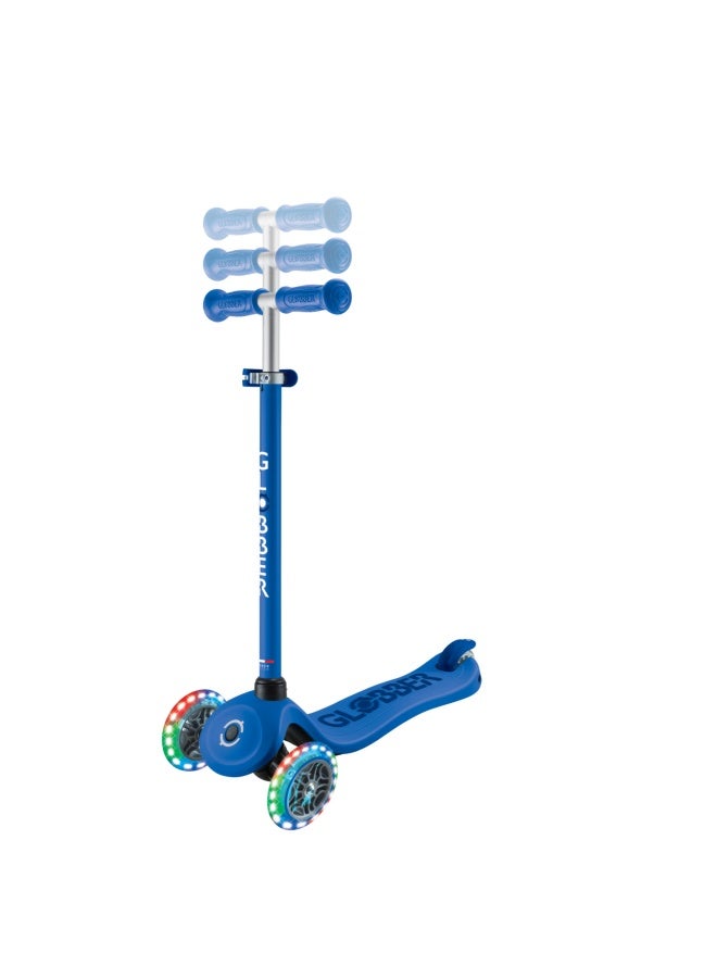 GLOBBER سكوتر ثلاثي العجلات مع أضواء رياضية 360 درجة من جلوبير باللون الأزرق البحري - Image 3