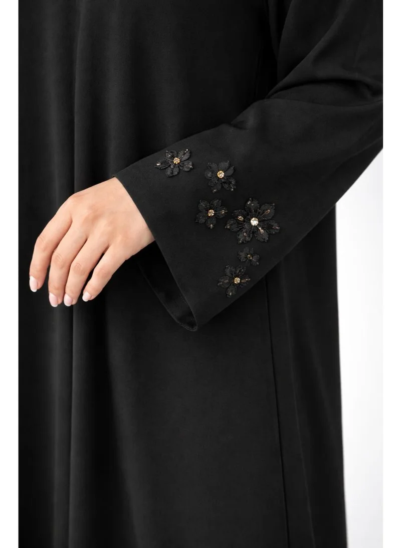 اوفيليا فستان طويل محتشم بتطريز الزهور – عباية فاخرة لرمضان وعيد الفطر