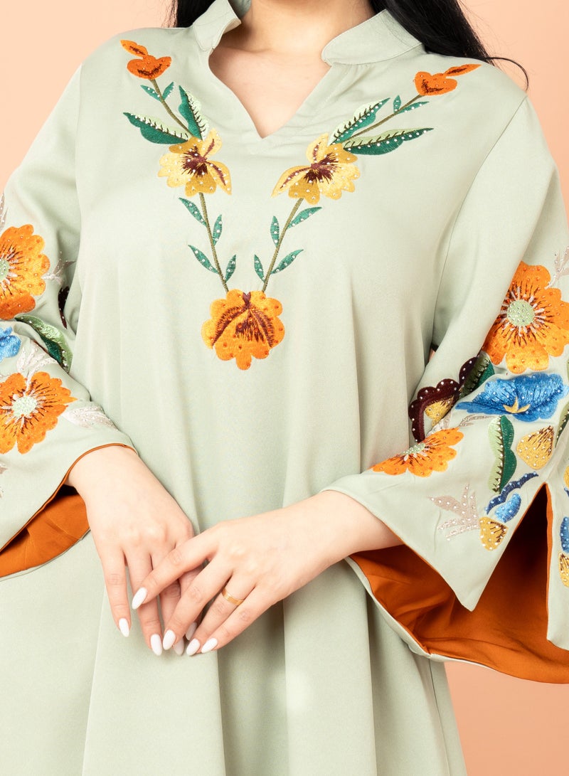 اكسا جلابية سادة انيقة مع لمسات تطريز تيفاني - Image 2