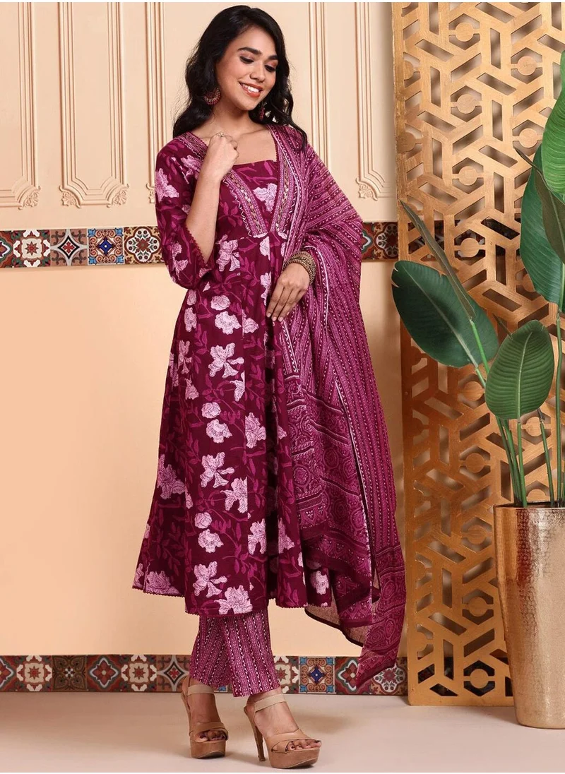 آي شين Regular Fit Embellished Pattern Round Neck Neck Three-Quarter Sleeve Maroon Colour Knitted Cotton Kurta Set for Women with Mid-Rise Closure - Blending Tradition with Modern Style